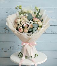 Букет цветов из:  Розы и Лизиантусы в Большой Мартыновке
