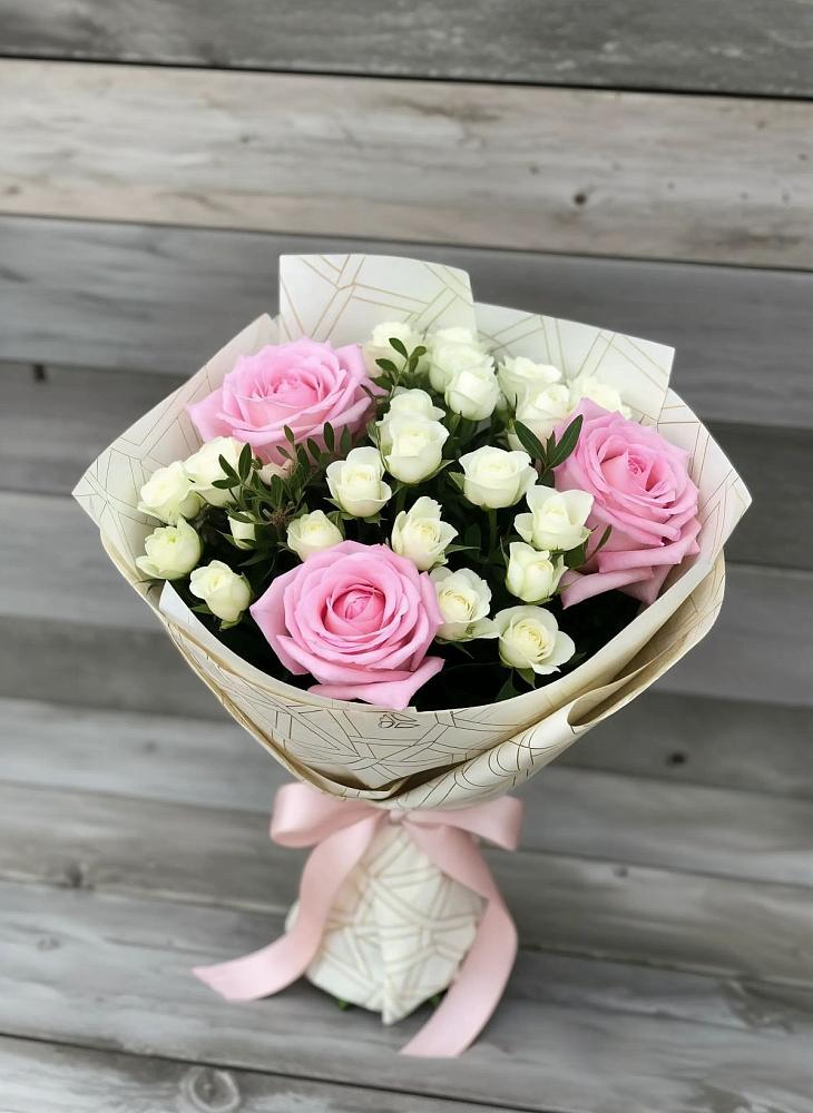 Букет цветов из: Розы в Большой Мартыновке