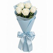 Букет 5 Белых роз Проуд в Большой Мартыновке