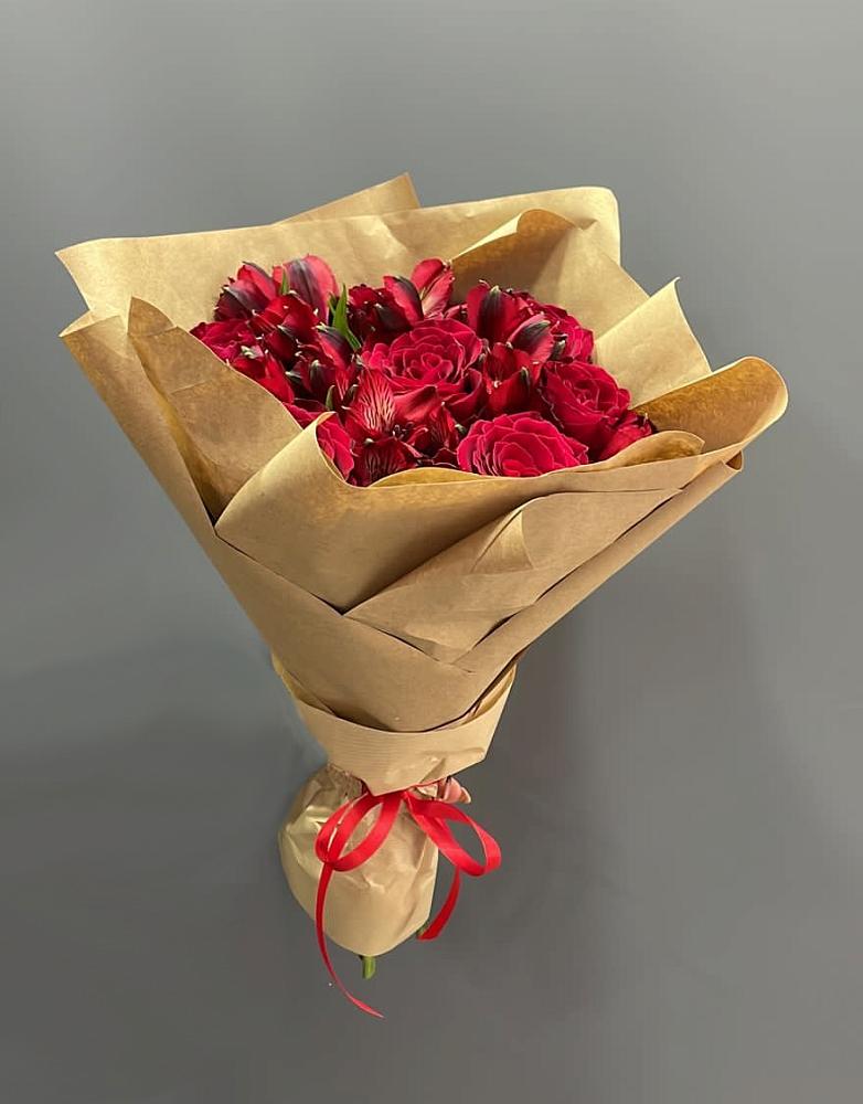 Букет цветов из: Альстромерии и Розы в Большой Мартыновке