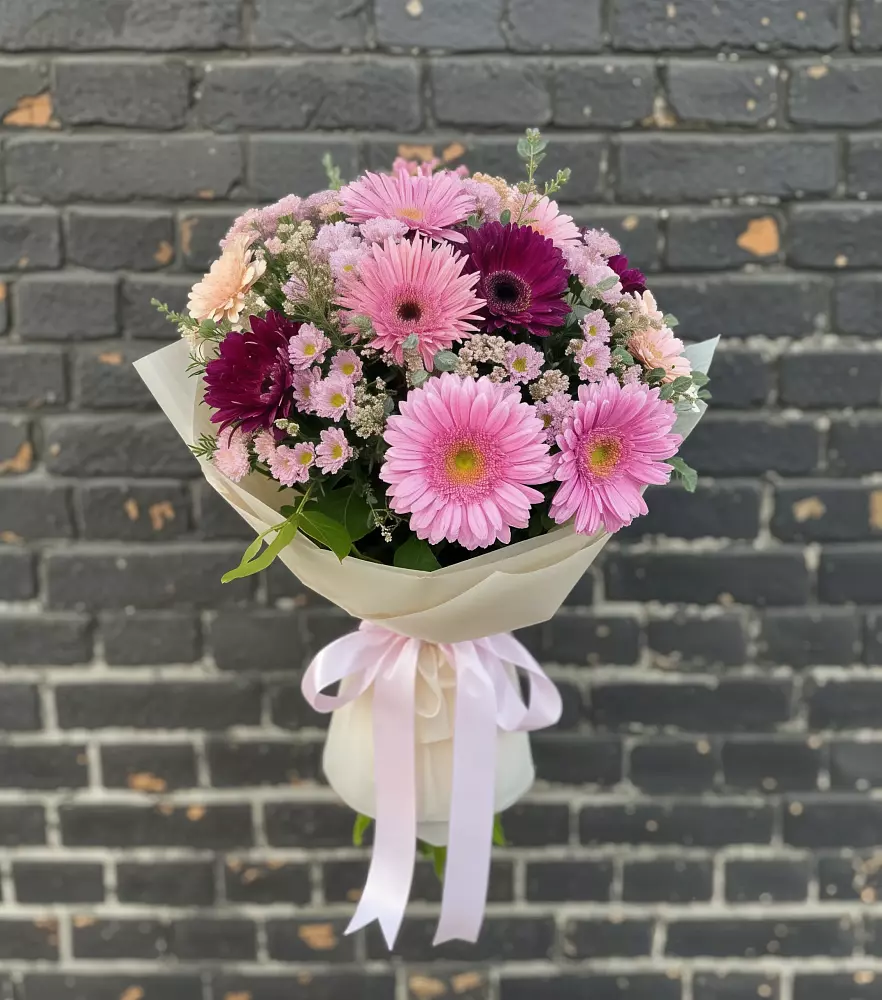 Букет цветов из: Герберы и Хризантемы в Большой Мартыновке