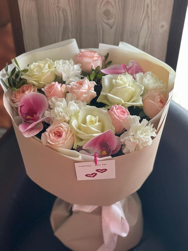 Букет цветов из: Орхидеи, Розы и Гвоздики в Большой Мартыновке