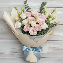Букет цветов из:  Лизиантусы в Большой Мартыновке