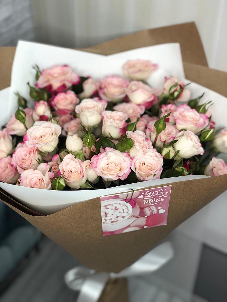 Букет цветов из: Розы в Большой Мартыновке