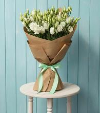 Букет цветов из:  Лизиантусы в Большой Мартыновке