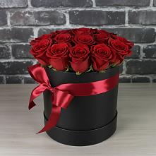 Цветочная композиция из Розы в шляпной коробке в Большой Мартыновке