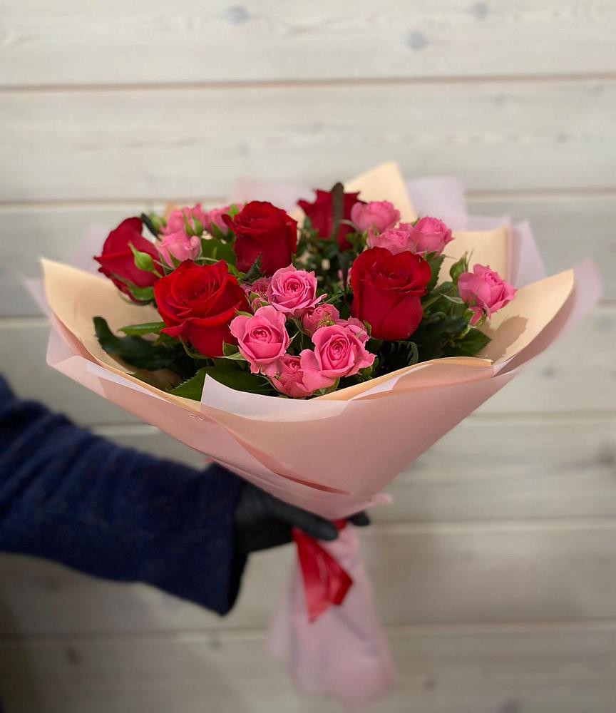 Букет цветов из: Розы в Большой Мартыновке